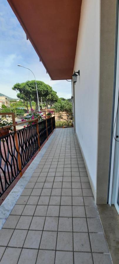 Vesuvius' Lovely Inn Ercolano Exterior foto